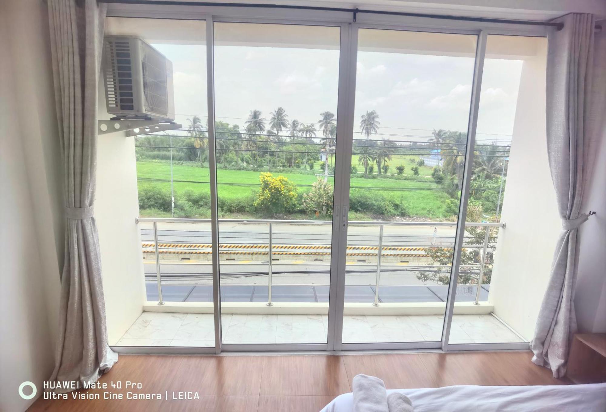 115 Townhouse Ξενοδοχείο Ban Khlong Krang Εξωτερικό φωτογραφία